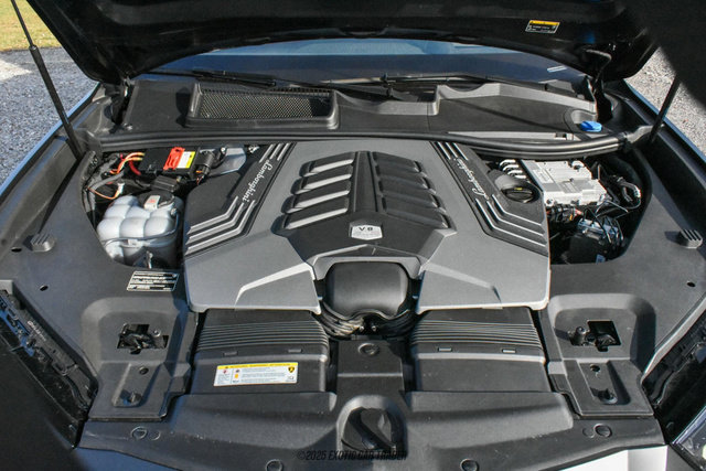 Used 2020 Lamborghini Urus image 16