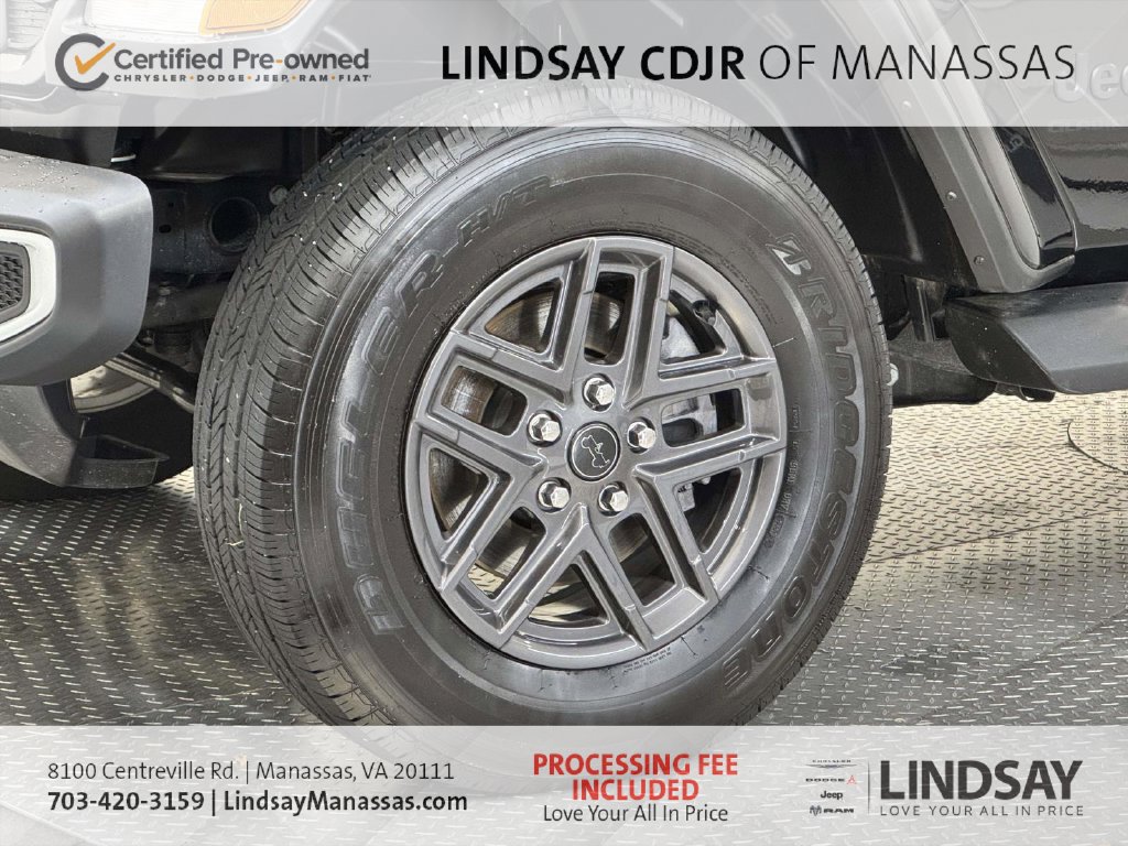 Certified 2024 Jeep Gladiator Sport AWD/4WD image 11