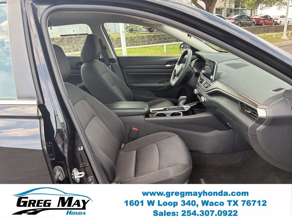 Used 2024 Nissan Altima 2.5 SV image 31
