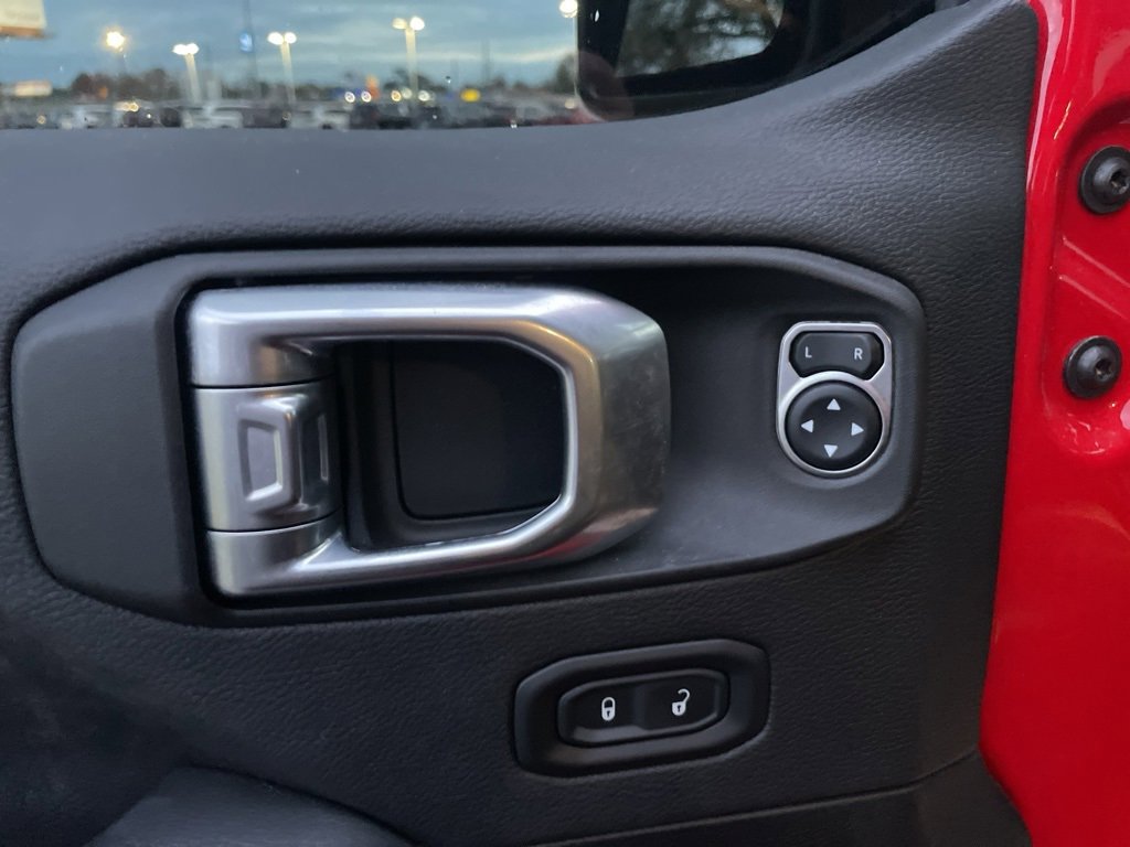 Used 2022 Jeep Gladiator Mojave image 16