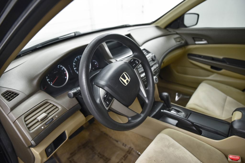 Used 2010 Honda Accord LX-P image 17