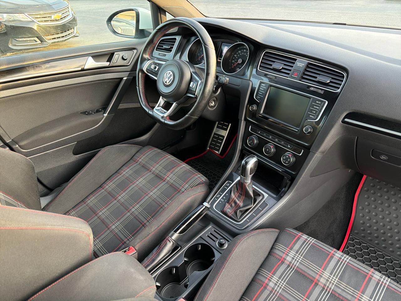 Used 2016 Volkswagen GTI S image 21