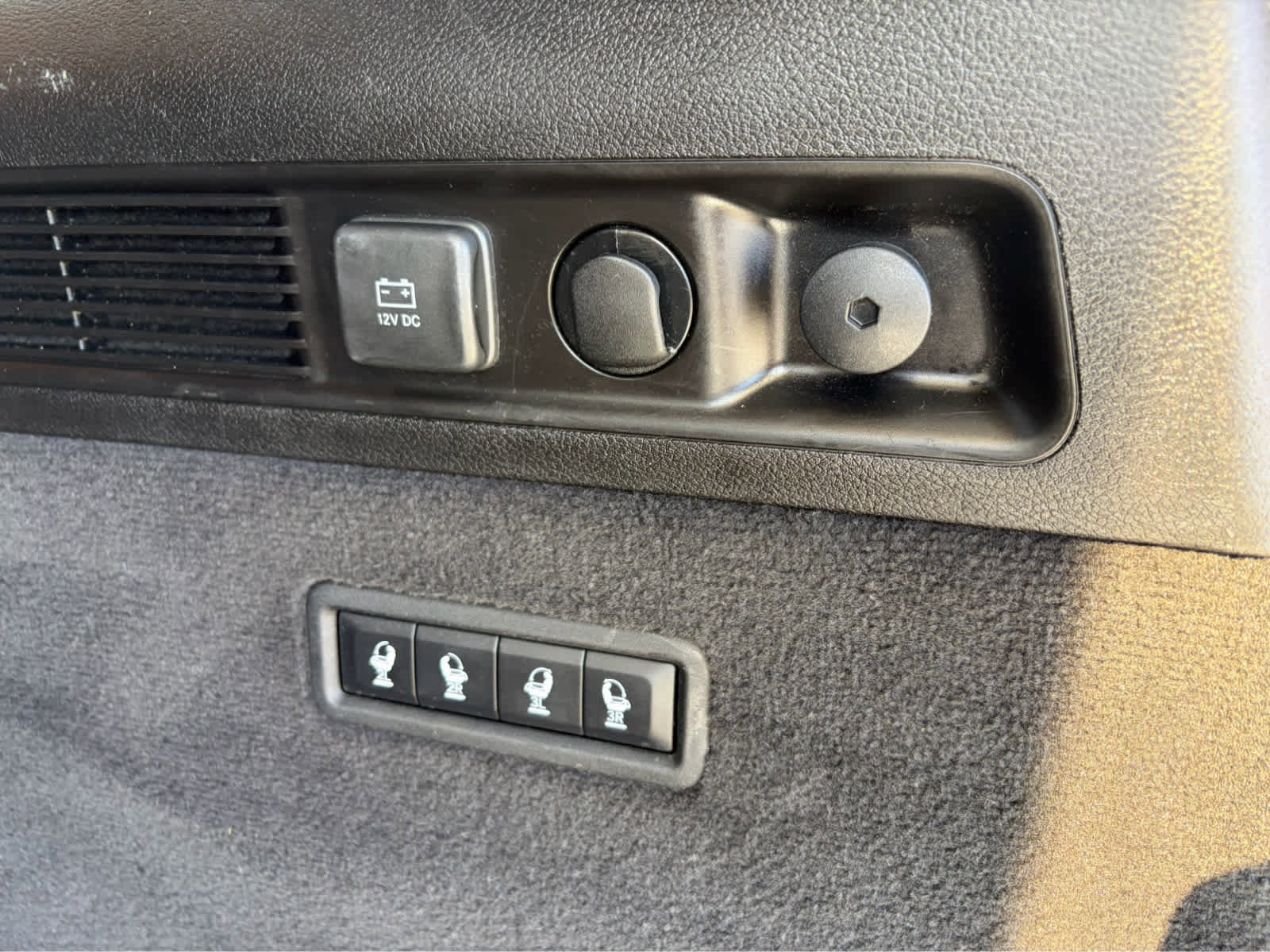 Used 2022 Jeep Grand Wagoneer Series III w/ Rear Seat Video Group 1 AWD/4WD image 35