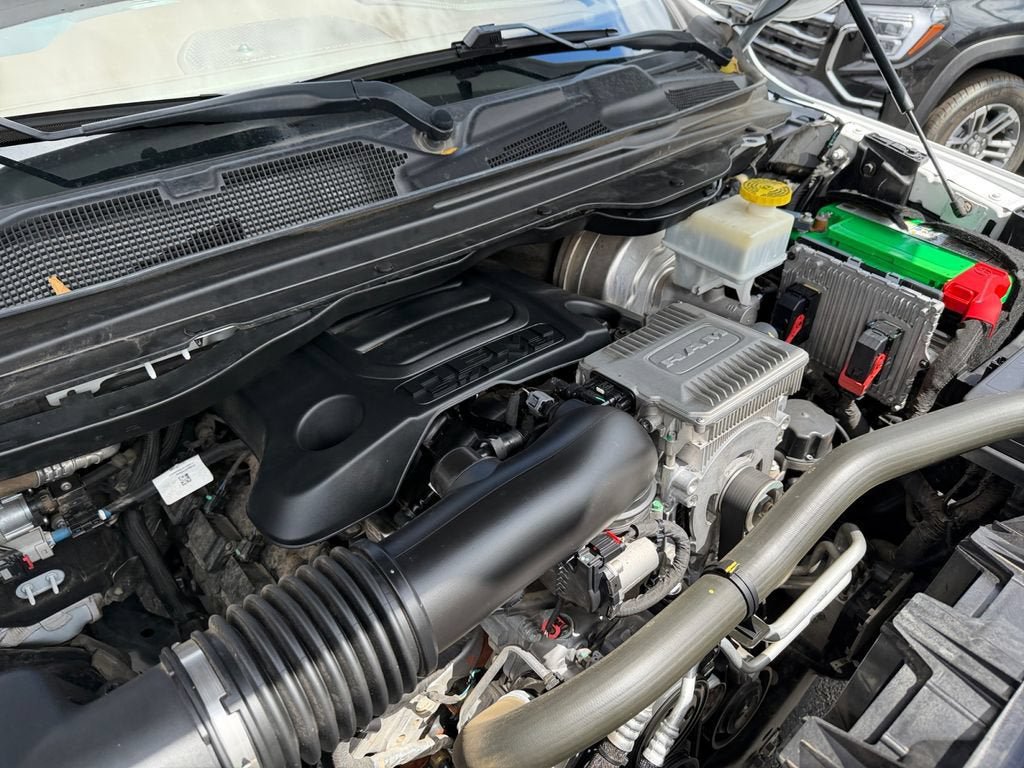 Used 2021 RAM 1500 Laramie AWD/4WD image 30
