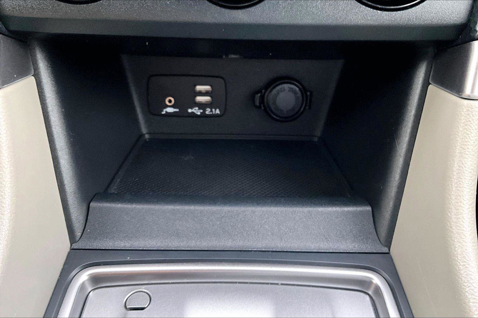 Used 2023 Subaru Forester Base image 28