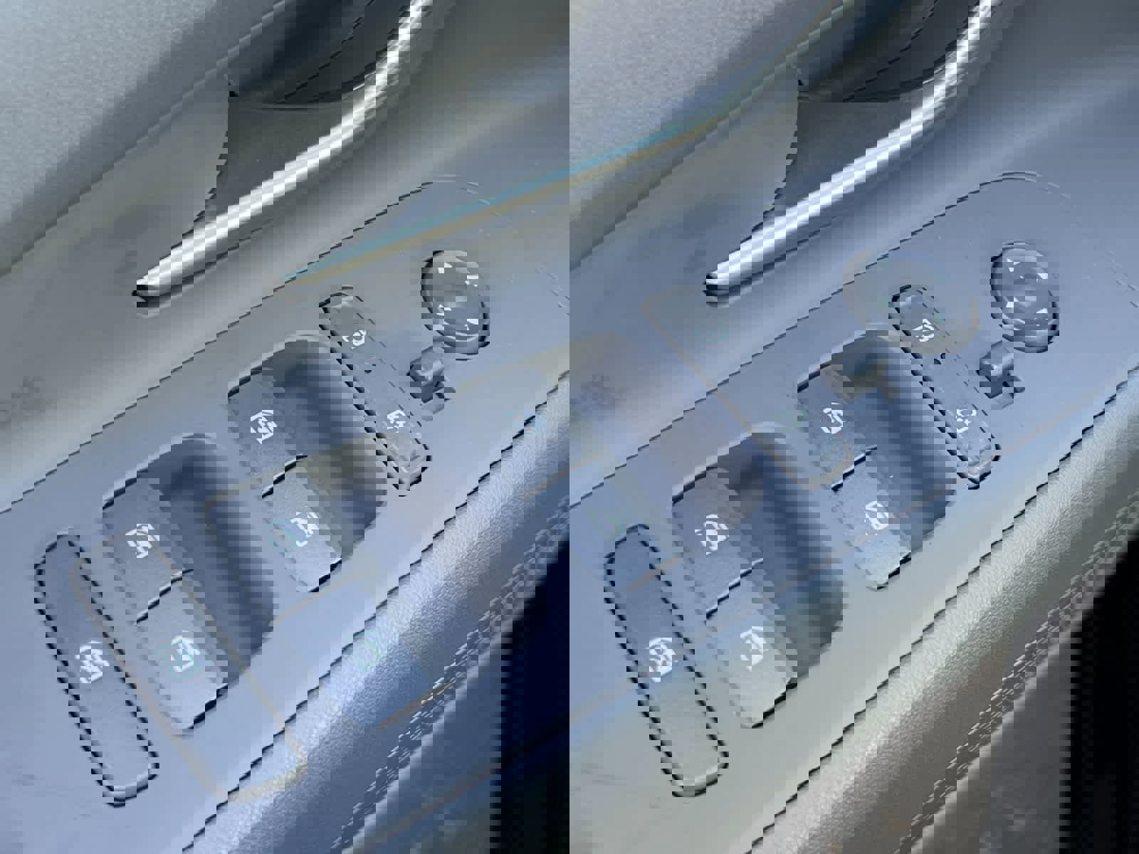 New 2025 Hyundai Elantra SEL image 14