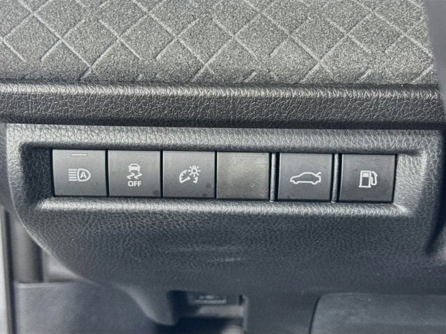 Certified 2025 Toyota Camry XLE AWD/4WD image 11