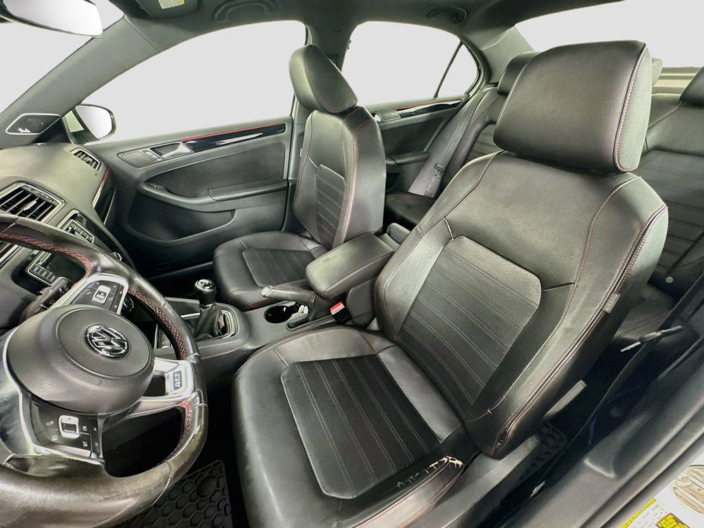 Used 2017 Volkswagen Jetta GLI FWD image 20