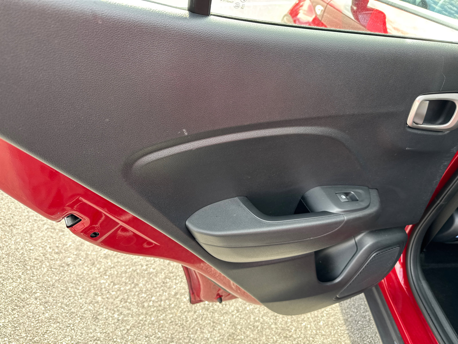 Used 2025 Hyundai Venue SEL image 21