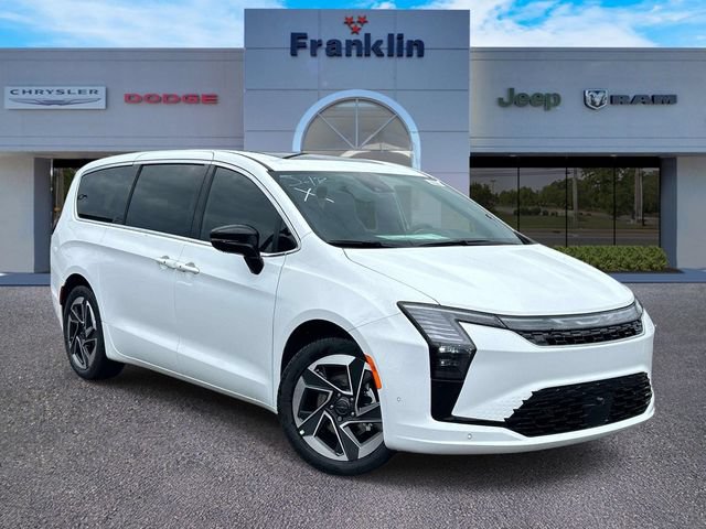 New 2027 Chrysler Pacifica Limited FWD image 1