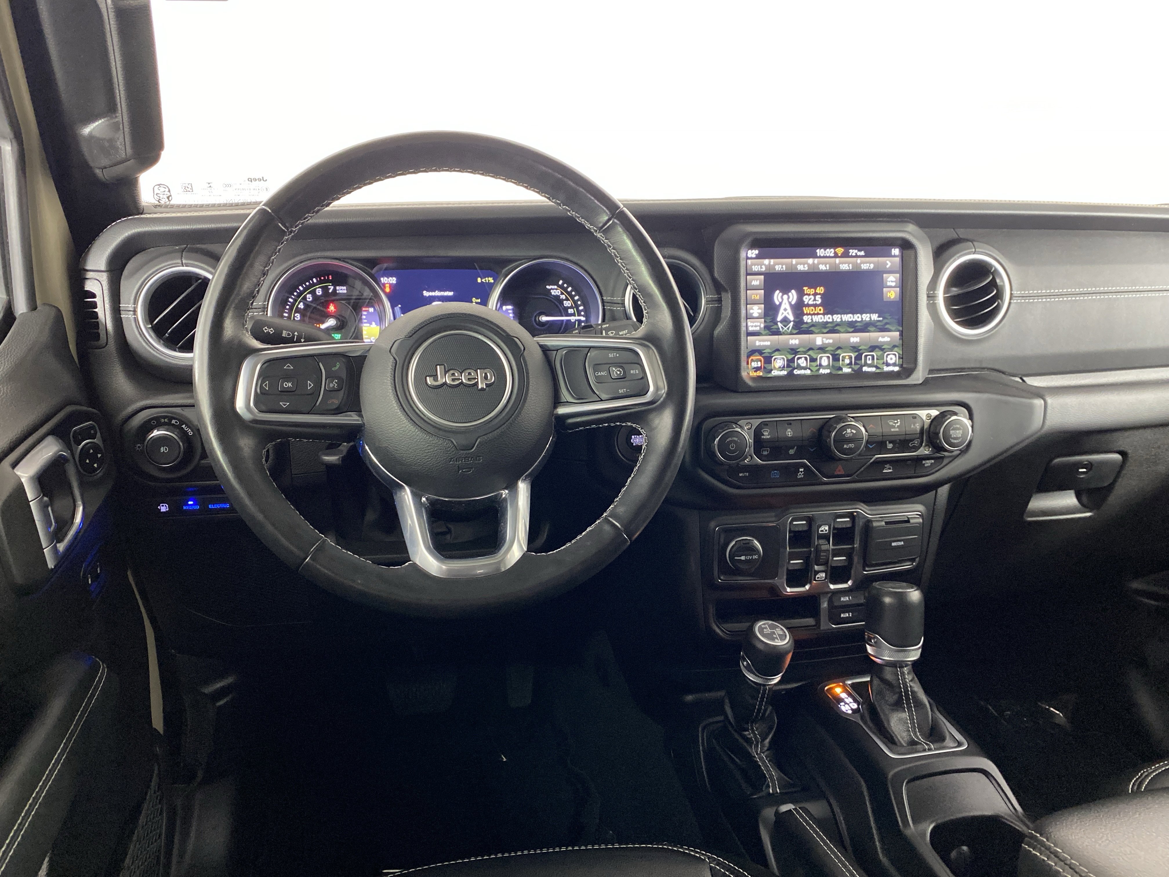 Used 2022 Jeep Wrangler Unlimited Sahara w/ Cold Weather Group image 21