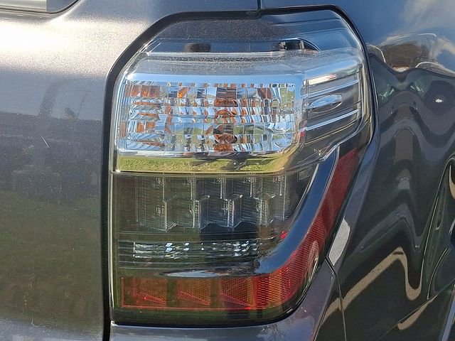 Used 2016 Toyota 4Runner SR5 image 7