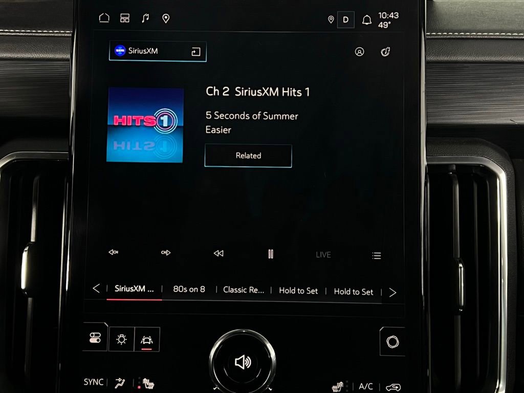 Used 2025 GMC Acadia Elevation image 18