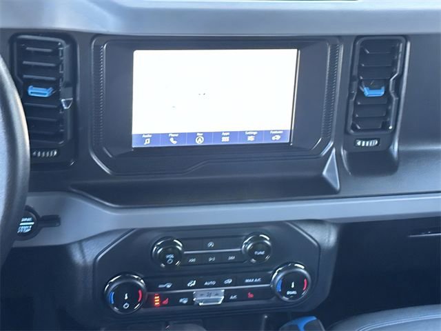 Used 2022 Ford Bronco Black Diamond image 10