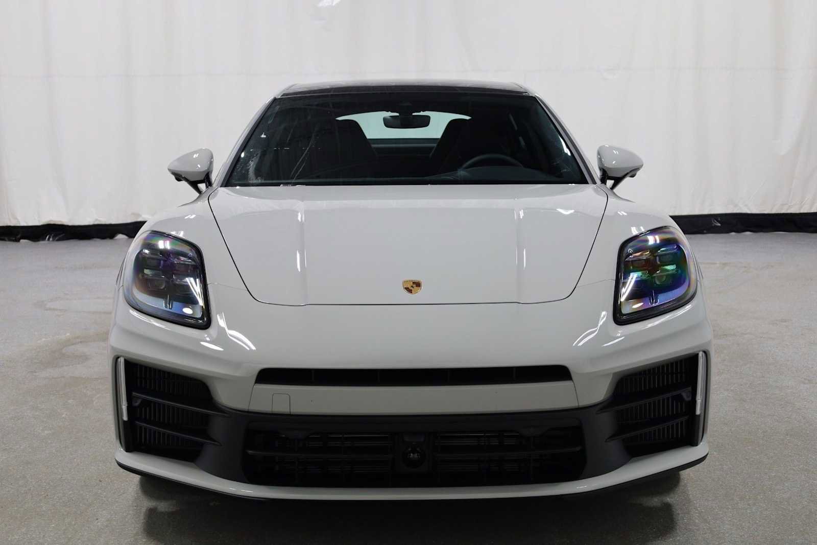 New 2026 Porsche Panamera image 14