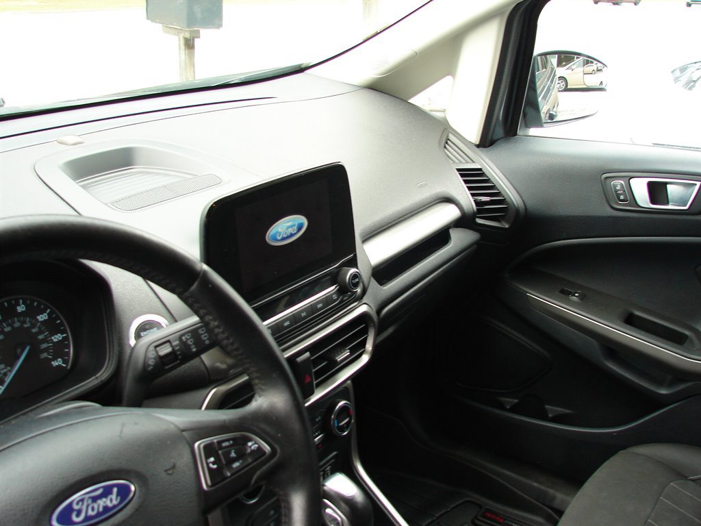 Used 2018 Ford EcoSport SE image 8