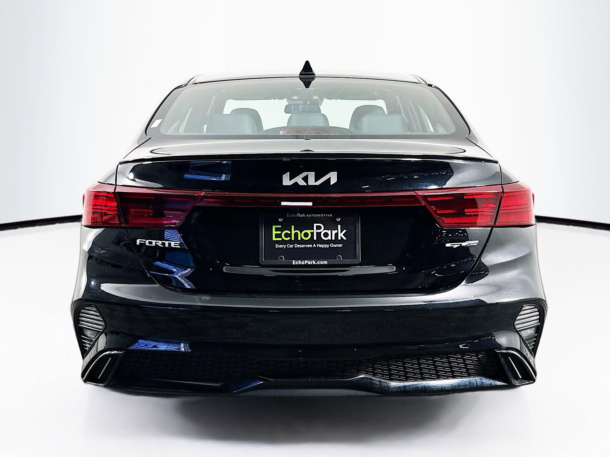 Used 2023 Kia Forte GT-Line w/ GT-Line Premium Package image 7