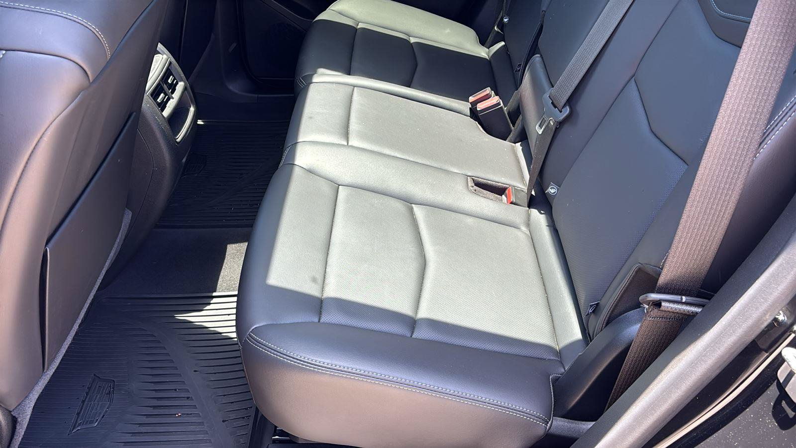 Certified 2023 Cadillac XT5 Premium Luxury FWD image 16