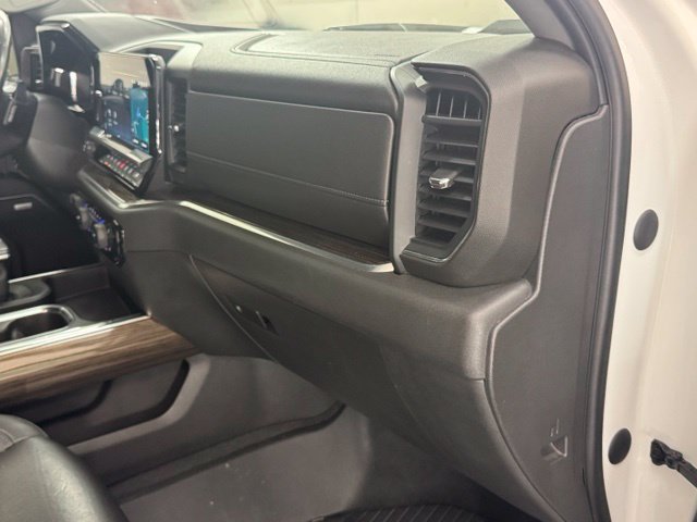 Used 2022 Chevrolet Silverado 1500 LT Trail Boss w/ LT Trail Boss Premium Package AWD/4WD image 23