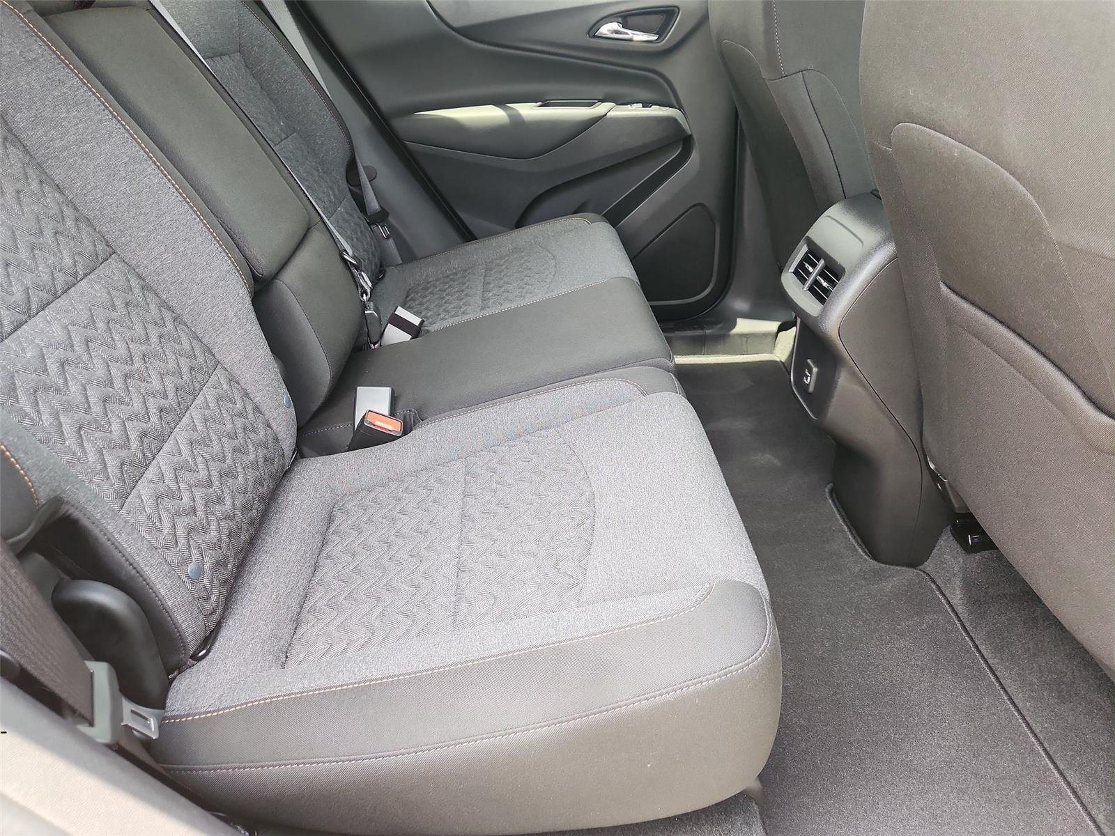 Used 2024 Chevrolet Equinox LT FWD image 25