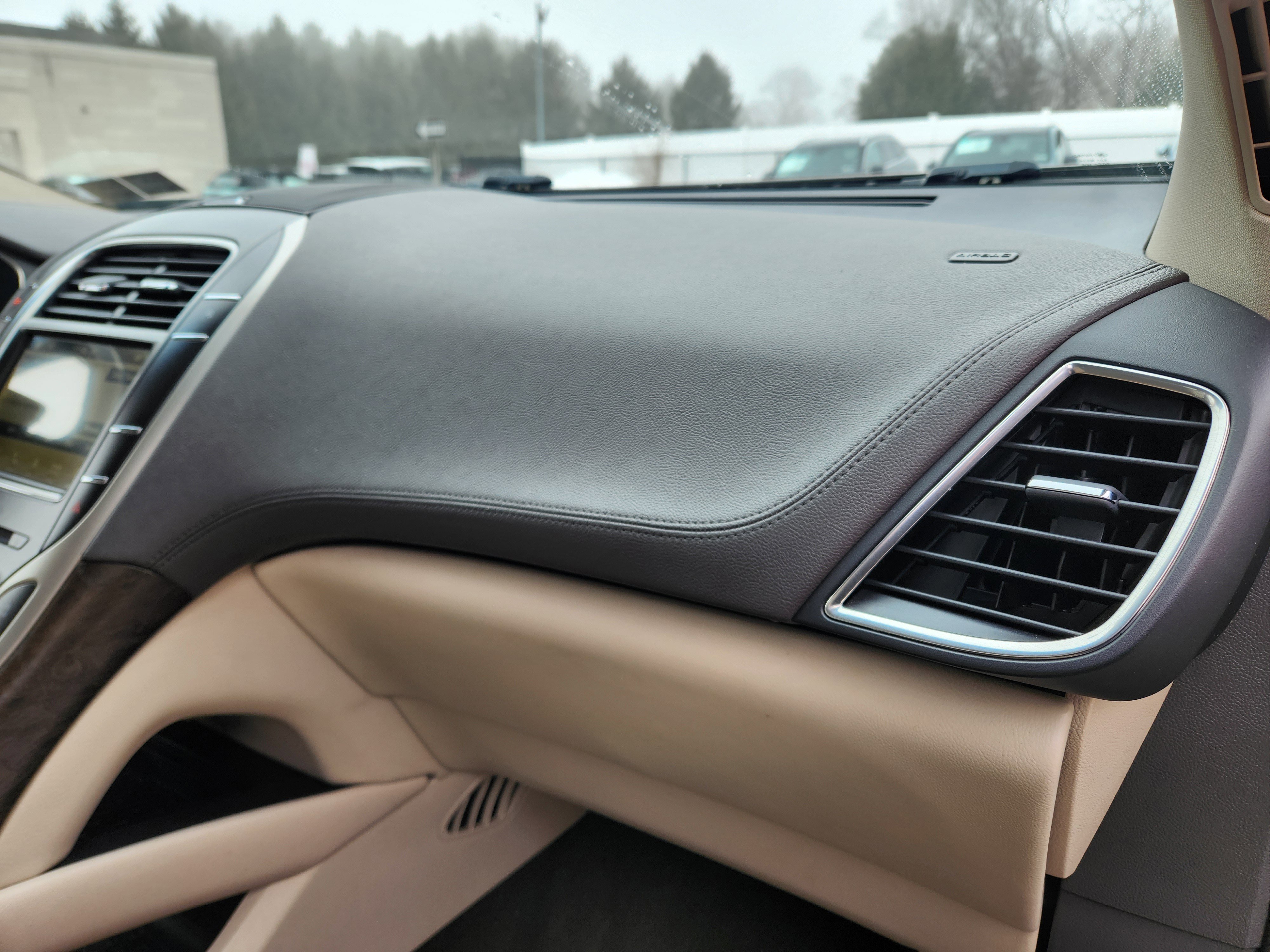 Used 2019 Lincoln Nautilus Select image 17