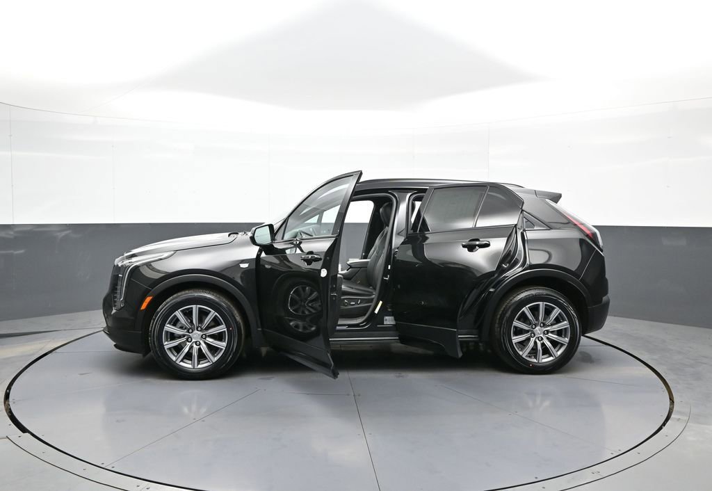 Used 2023 Cadillac XT4 Sport w/ Technology Package image 44