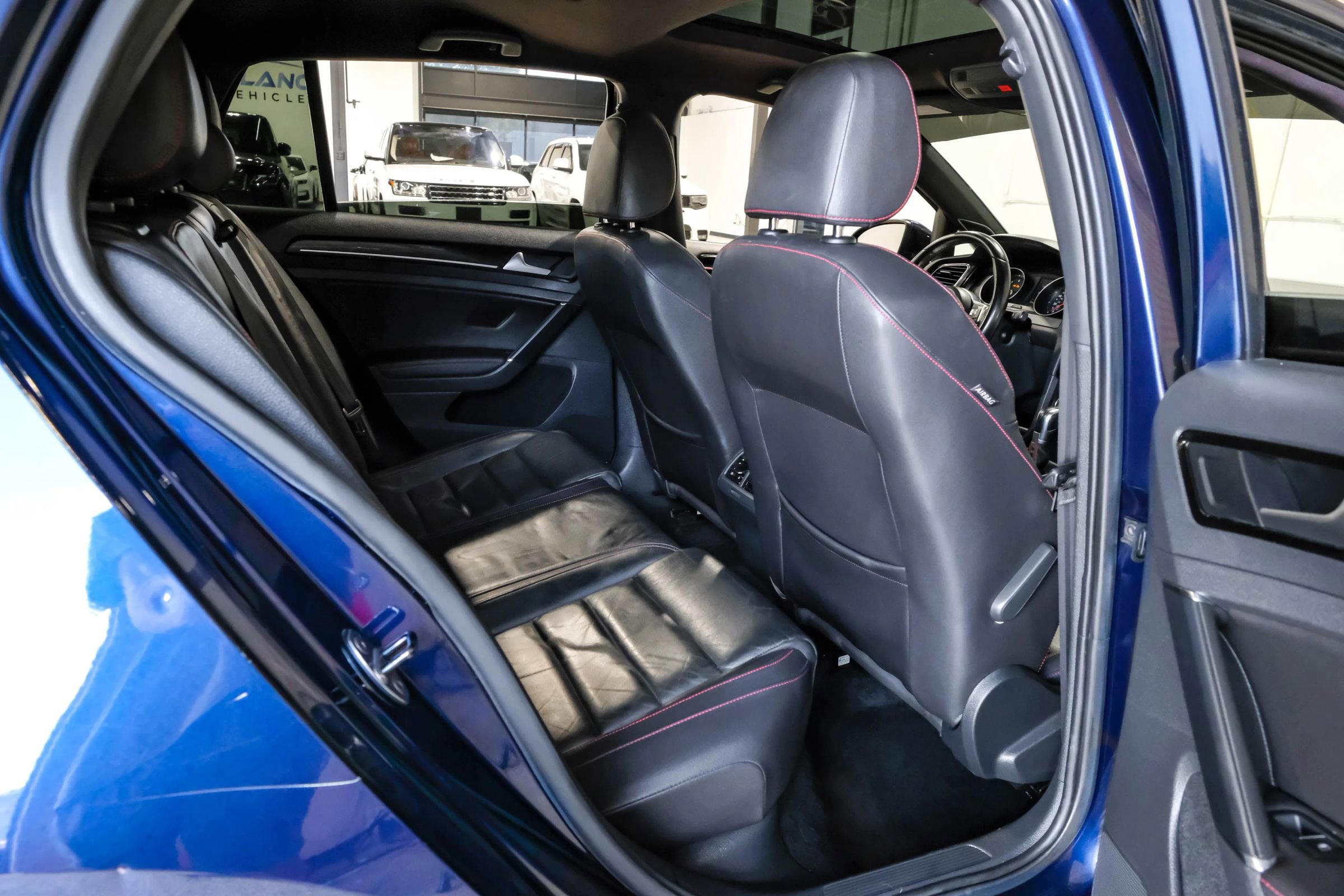 Used 2015 Volkswagen GTI SE FWD image 43