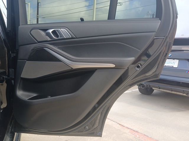 Used 2021 BMW X5 M50i w/ Executive Package image 9