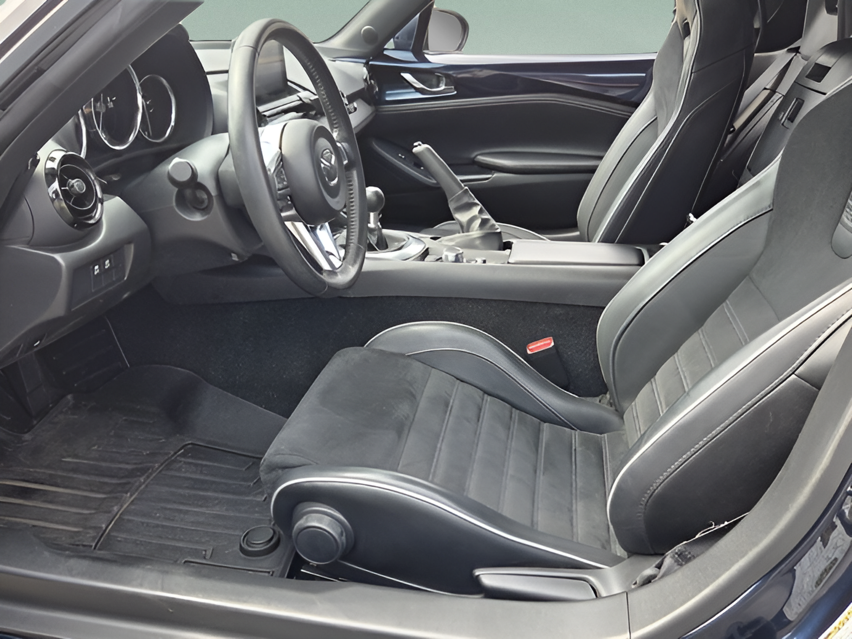 Used 2023 MAZDA MX-5 Miata Club w/ Brembo/BBS Recaro Package RWD image 9