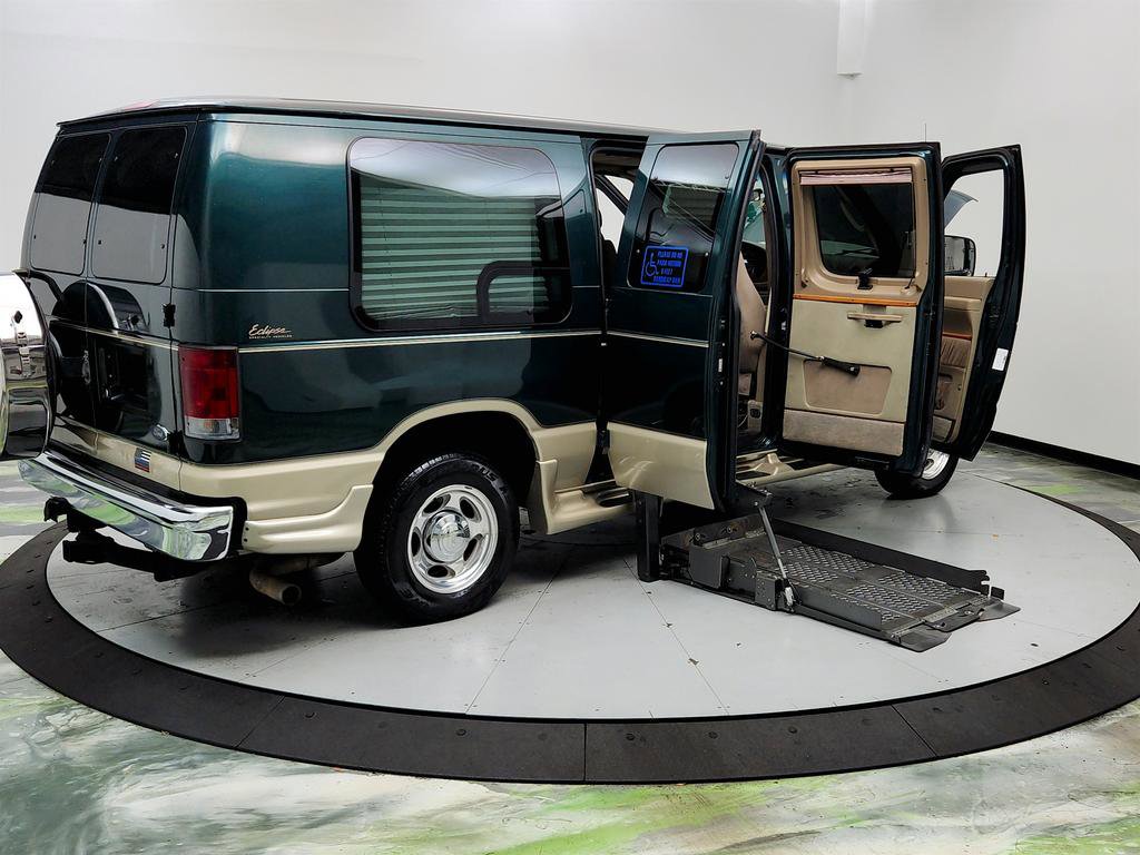 Used 2008 Ford E-150 and Econoline 150 image 11