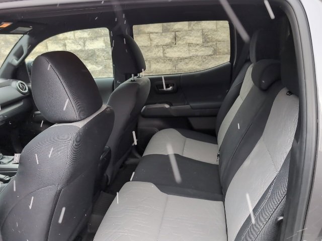 Used 2023 Toyota Tacoma TRD Off-Road image 21