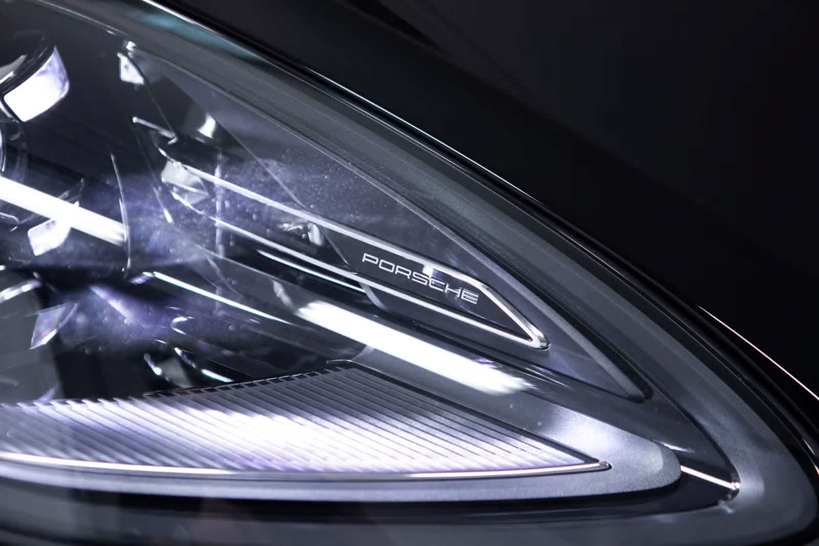 Certified 2026 Porsche Macan S AWD/4WD image 16
