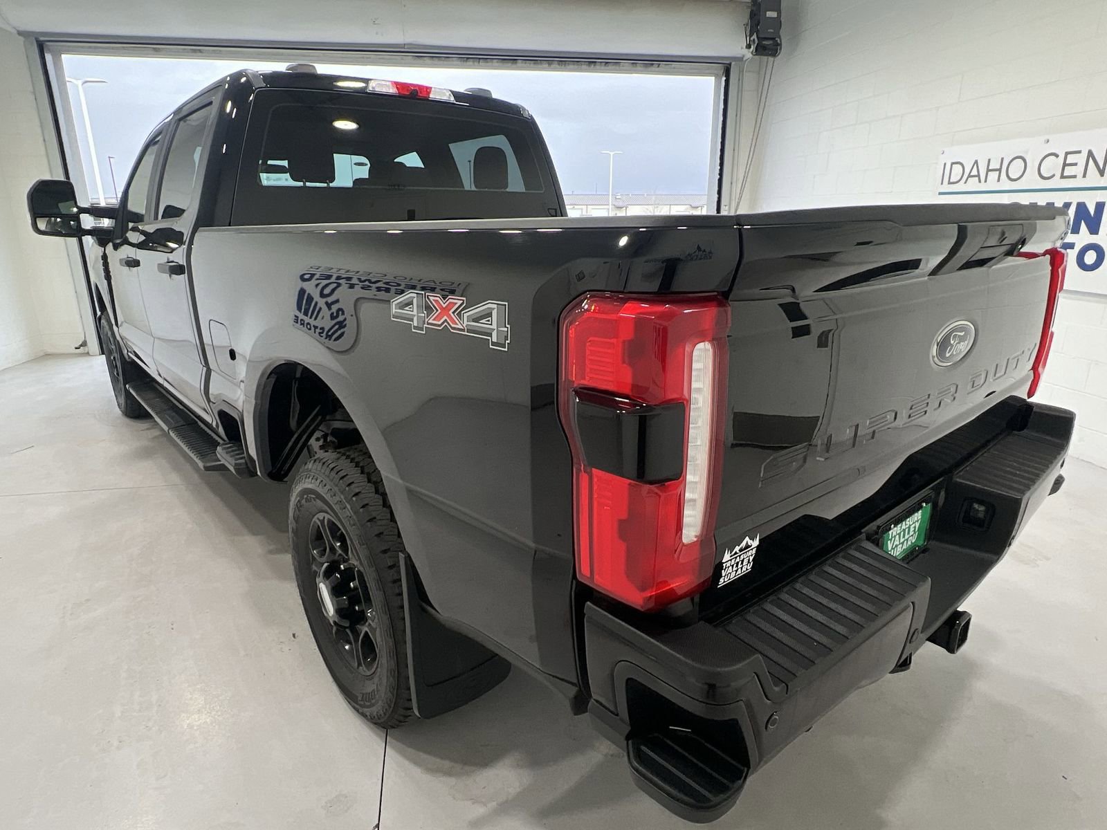 Used 2023 Ford F250 XL w/ STX Appearance Package image 6