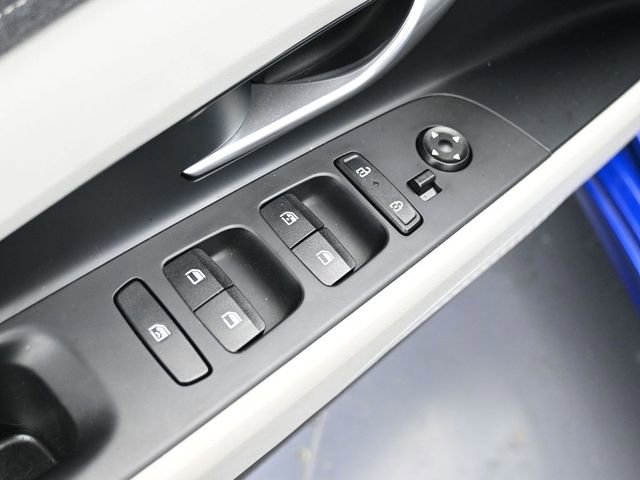 Used 2024 Hyundai Elantra Limited image 12