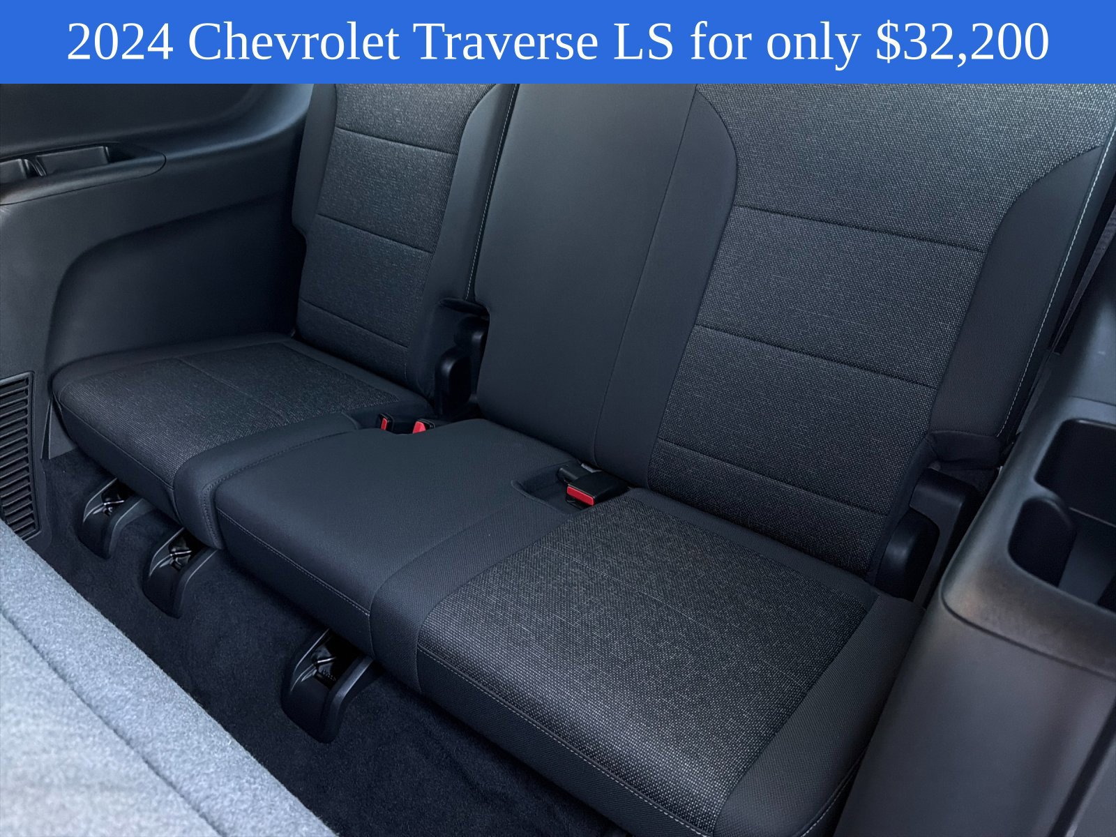 Used 2024 Chevrolet Traverse LS FWD image 15