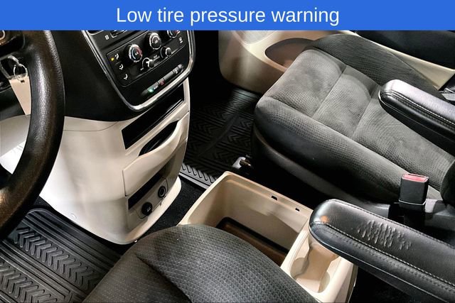 Used 2016 Dodge Grand Caravan SE w/ Quick Order Package 29E SE image 18