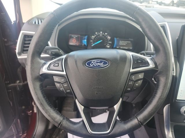 Used 2023 Ford Edge Titanium w/ Class II Trailer Tow Package image 24
