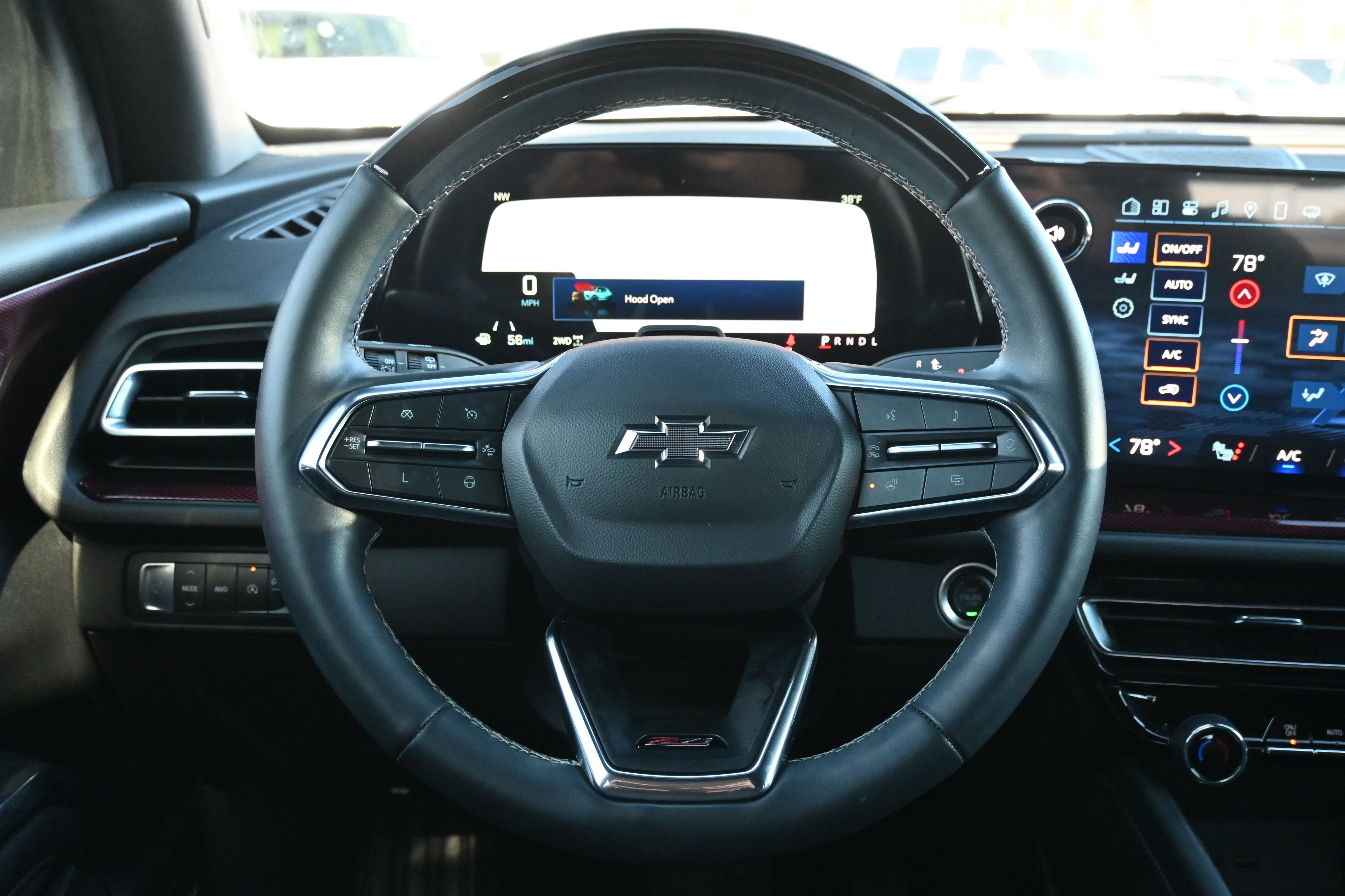 Used 2024 Chevrolet Traverse Z71 w/ Enhanced Driving Package image 19