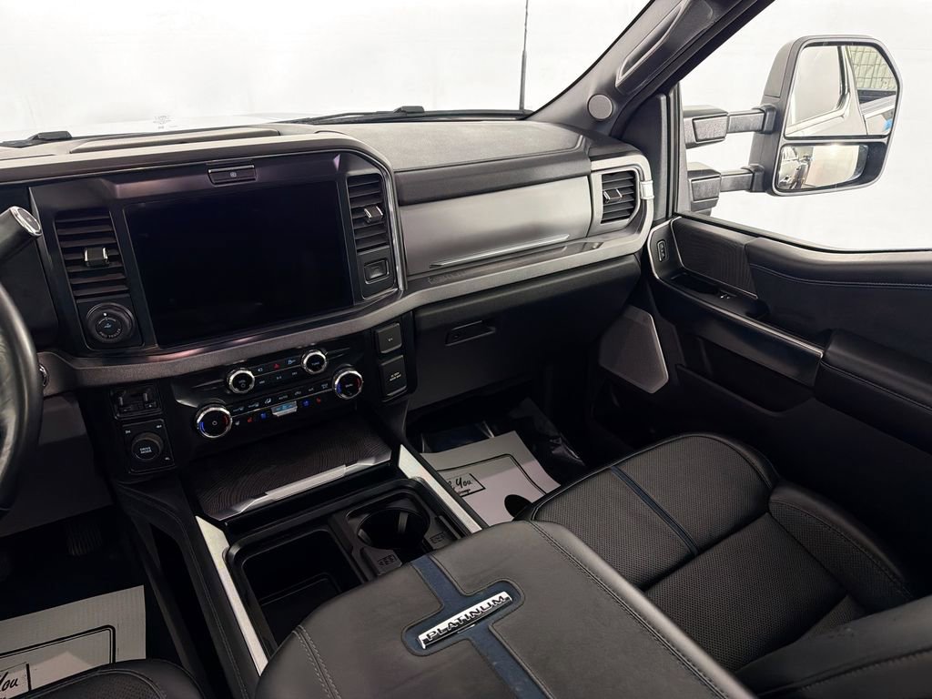 Used 2025 Ford F450 Platinum image 25