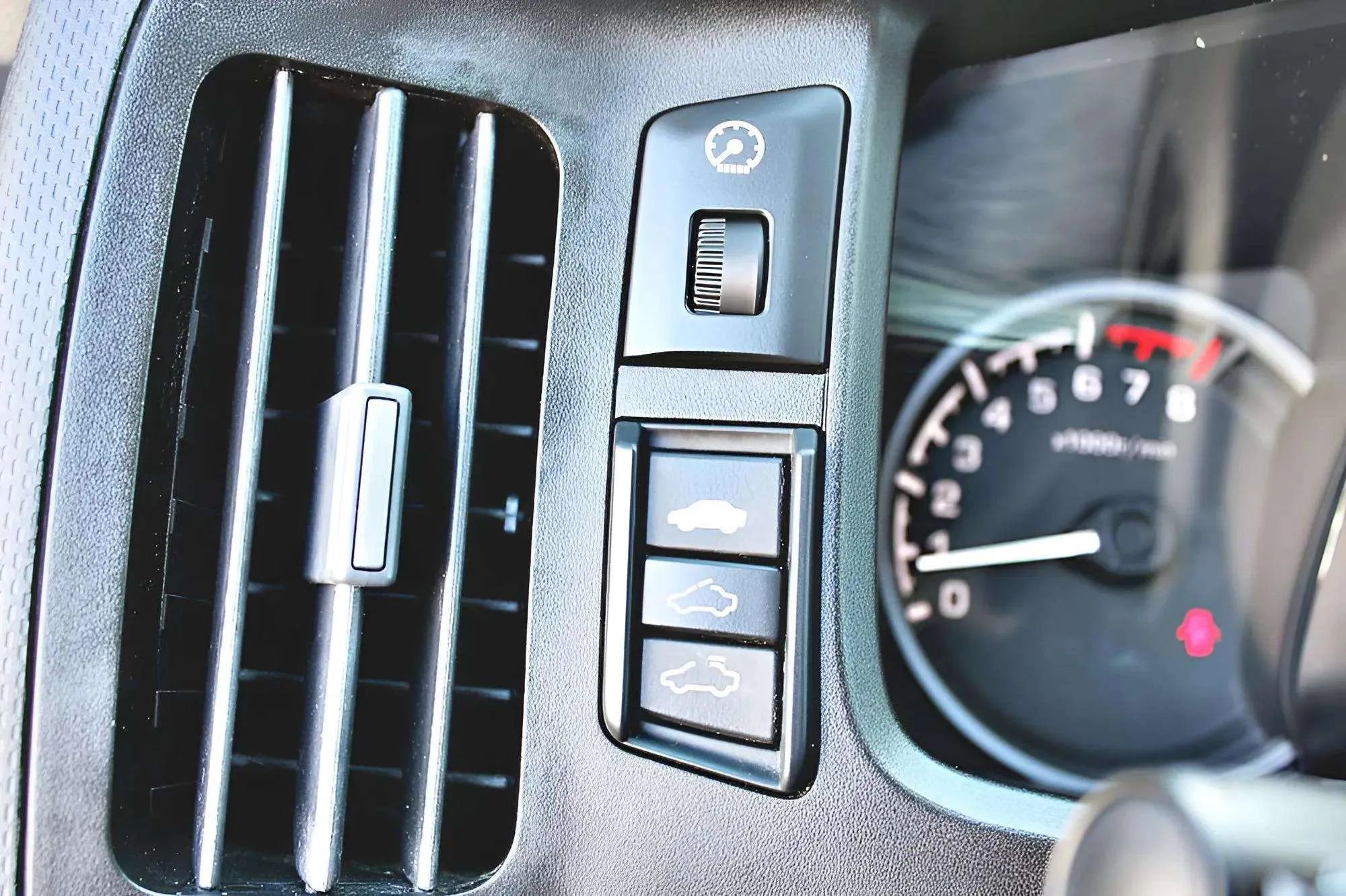 Used 2013 Honda Ridgeline RTL image 18