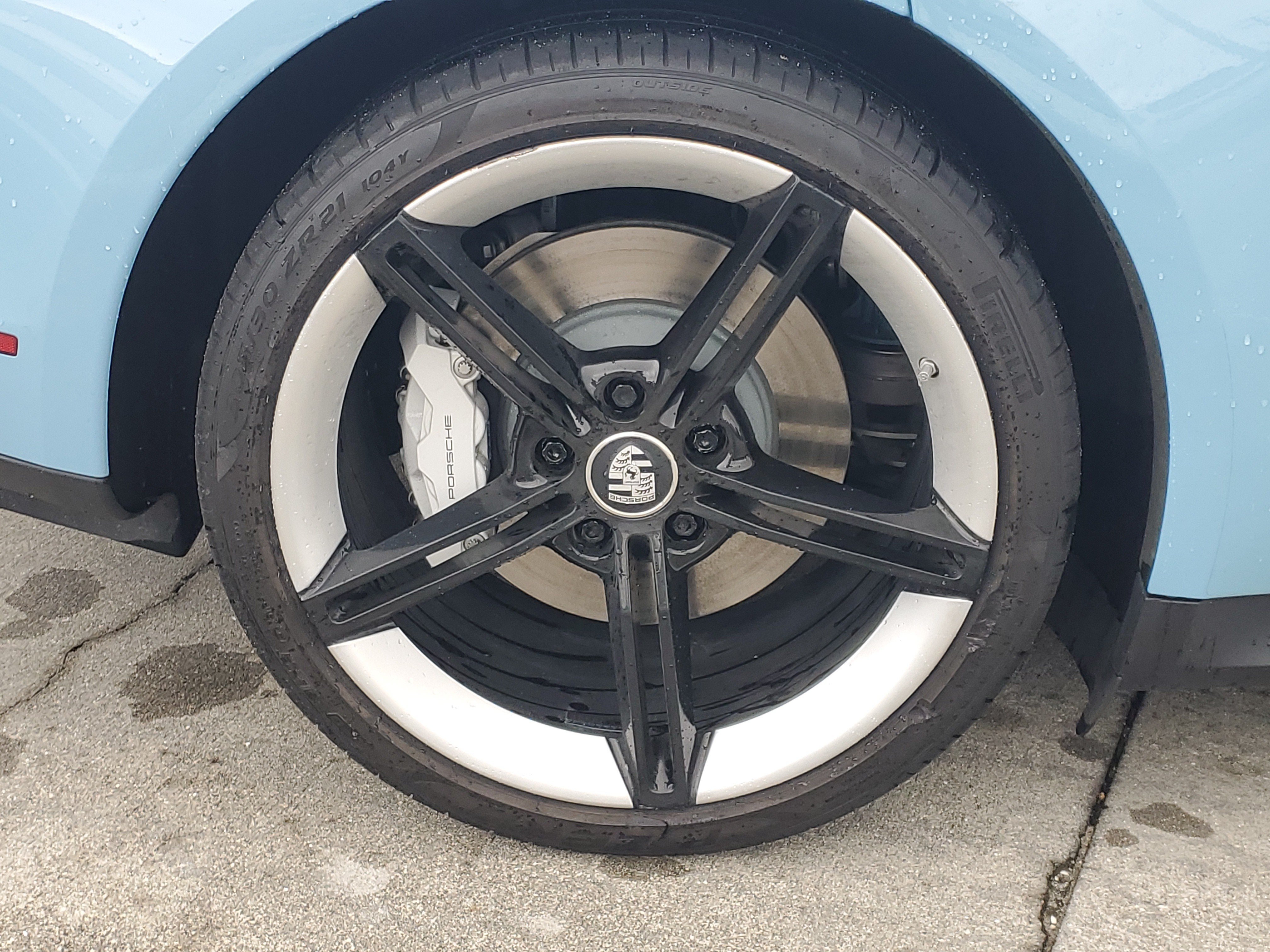 Used 2022 Porsche Taycan RWD image 8