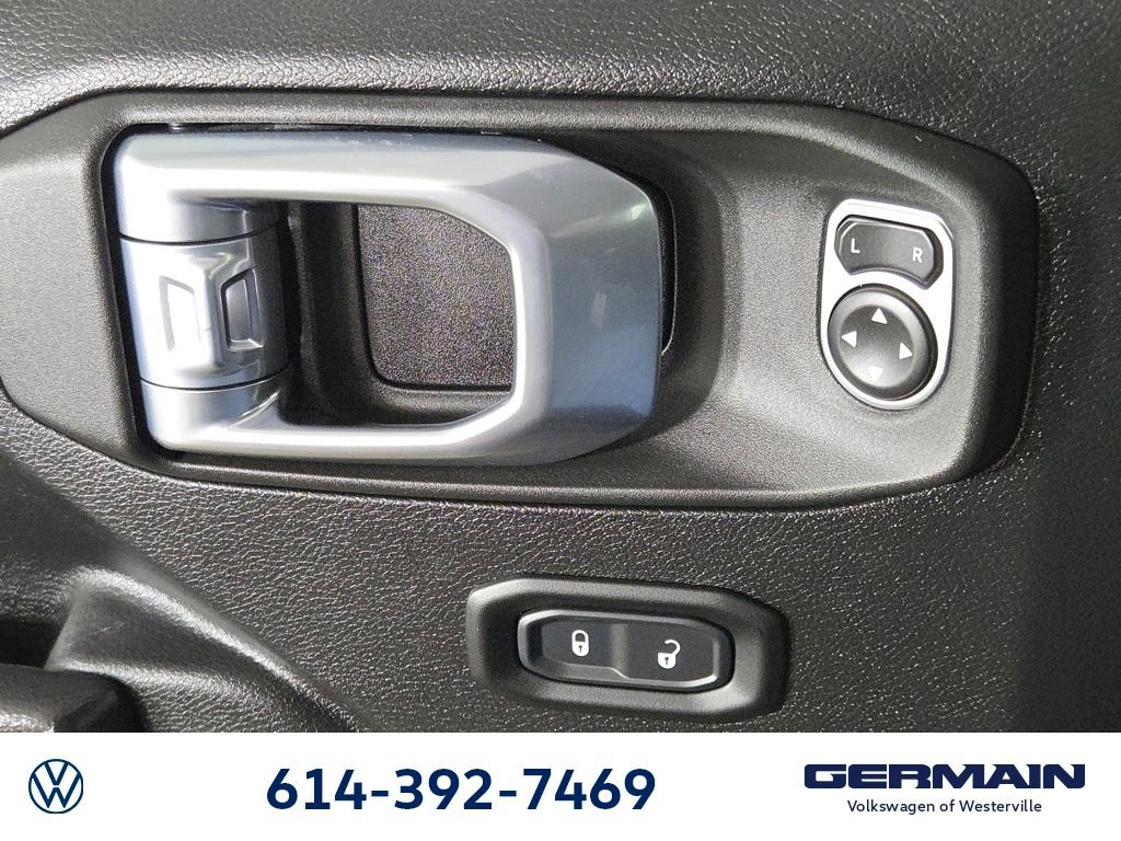 Used 2021 Jeep Gladiator Mojave w/ Cold Weather Group image 26