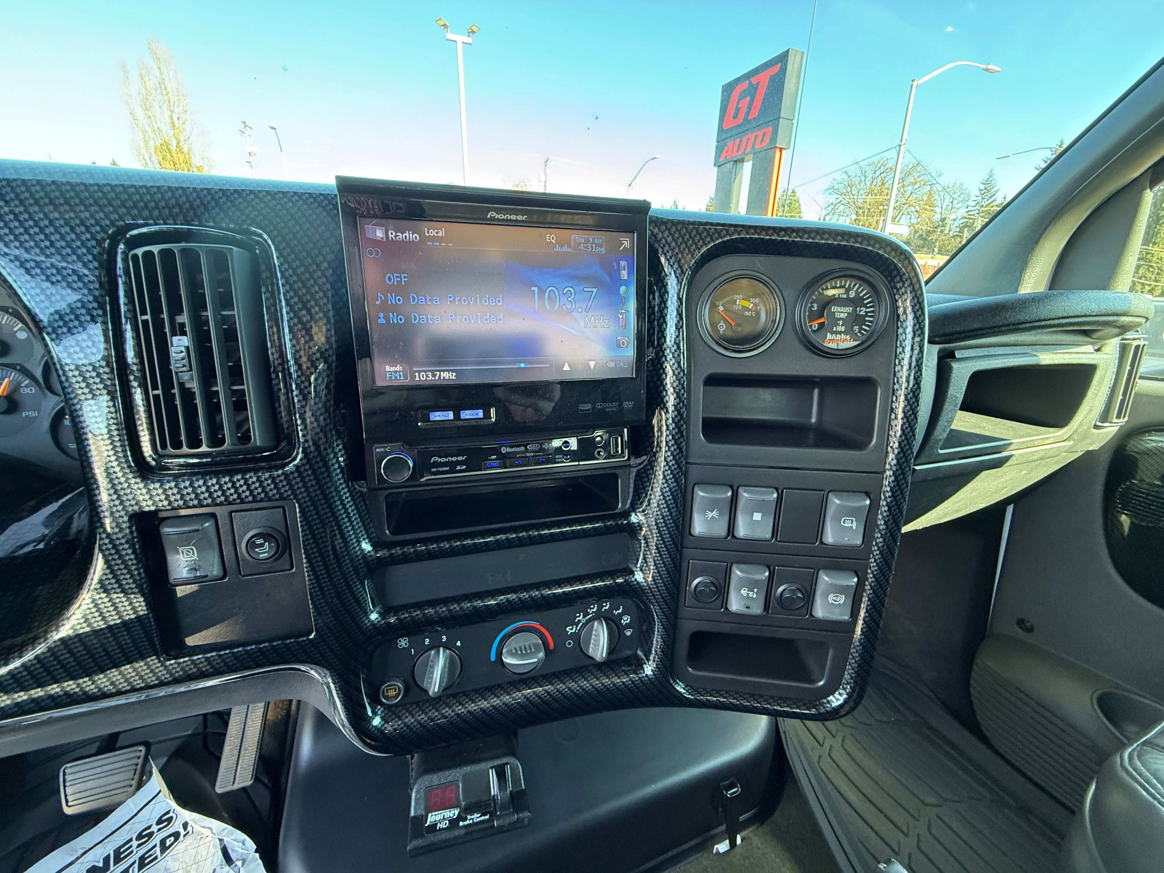 Used 2005 GMC TopKick C4500 2WD Crew Cab image 16