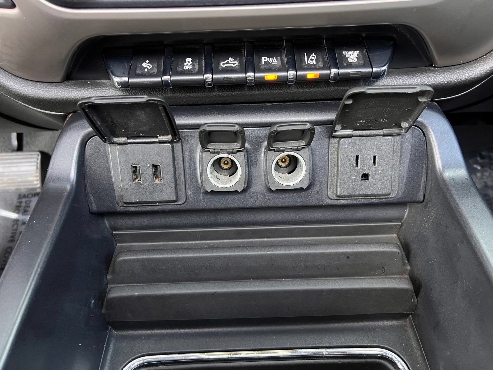 Used 2019 GMC Sierra 3500 Denali w/ Duramax Plus Package AWD/4WD image 45