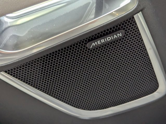 Certified 2024 Jaguar E-PACE R-Dynamic SE AWD/4WD image 10