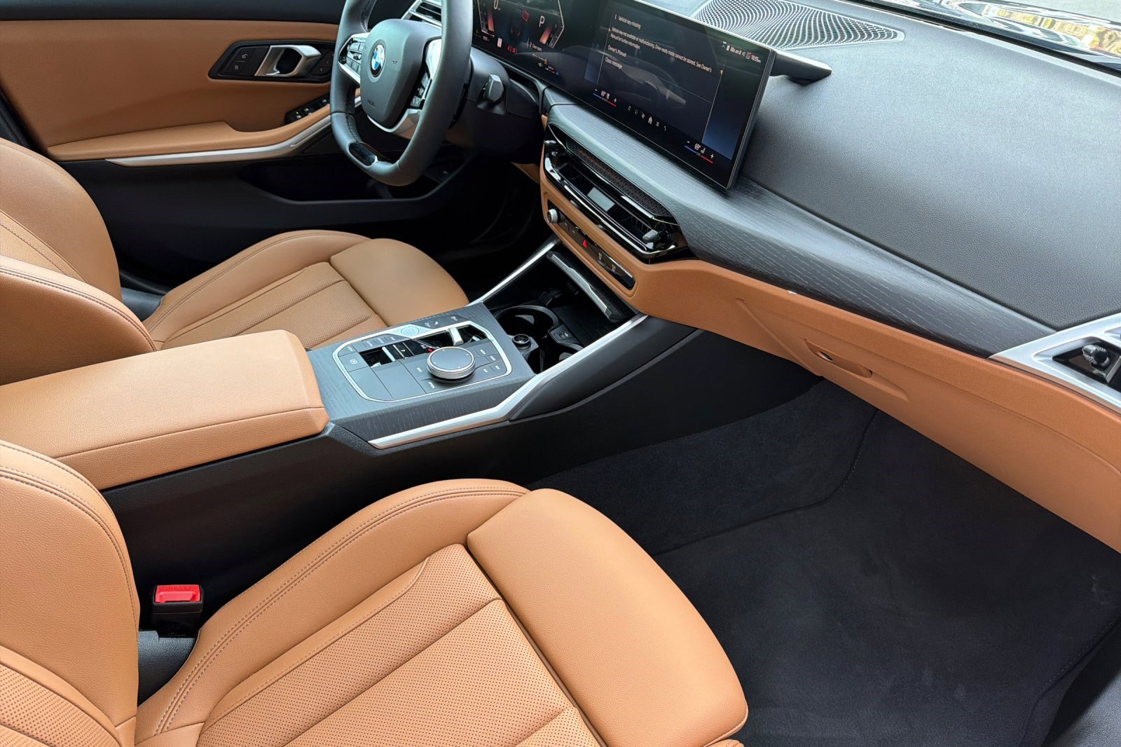 Used 2025 BMW 330i Sedan w/ Premium Package image 19