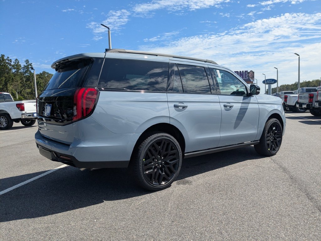 New 2027 Ford Expedition Platinum w/ Stealth Performance Package AWD/4WD image 4