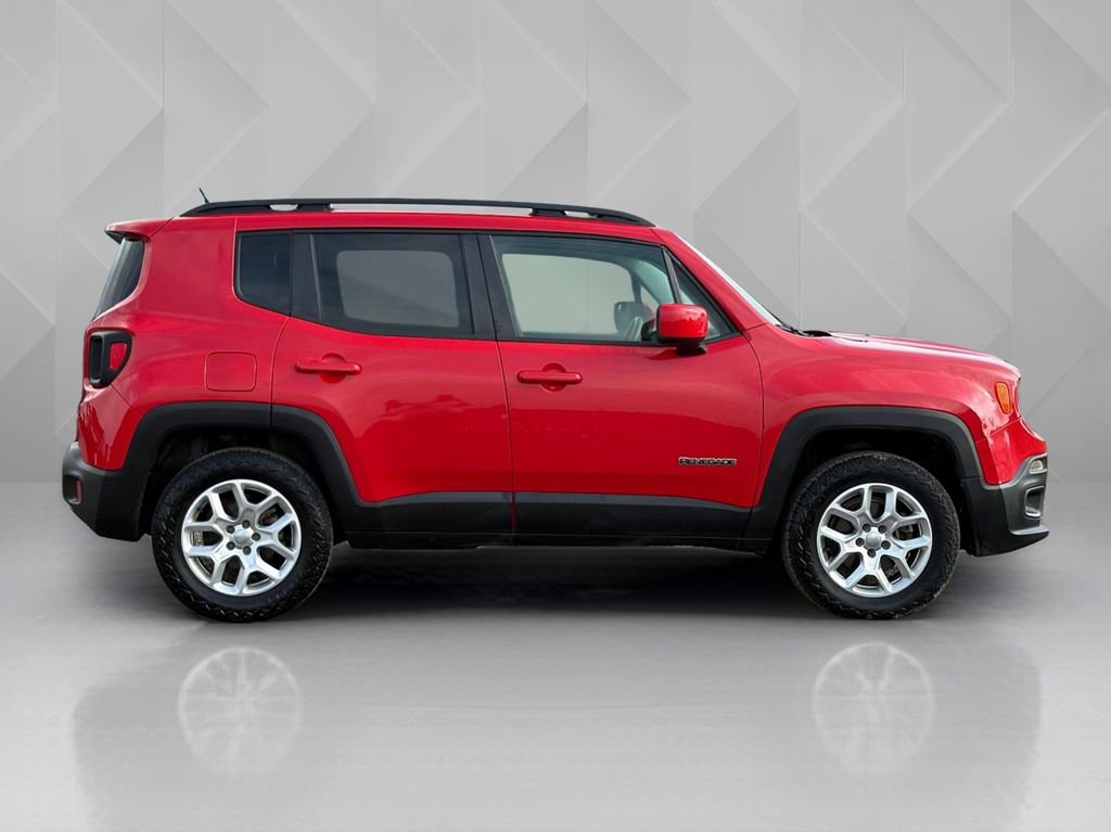 Used 2015 Jeep Renegade Latitude AWD/4WD image 4