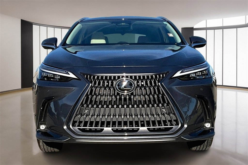Used 2025 Lexus NX 300h AWD w/ Accessory Package (2T) image 3