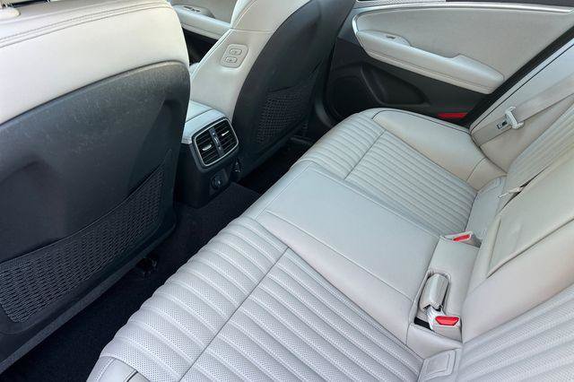 Used 2023 Genesis G70 2.0T w/ Sport Prestige Package RWD image 12